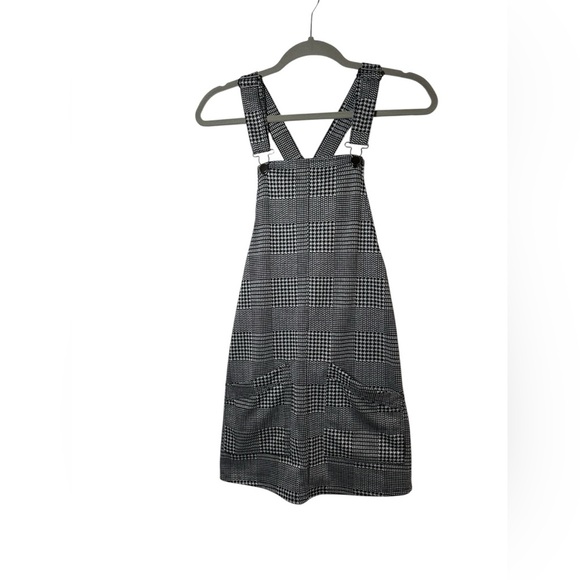 No Boundaries Dresses & Skirts - No Boundaries Women’s Houndstooth Overall Dress S Black White Plaid Jumper